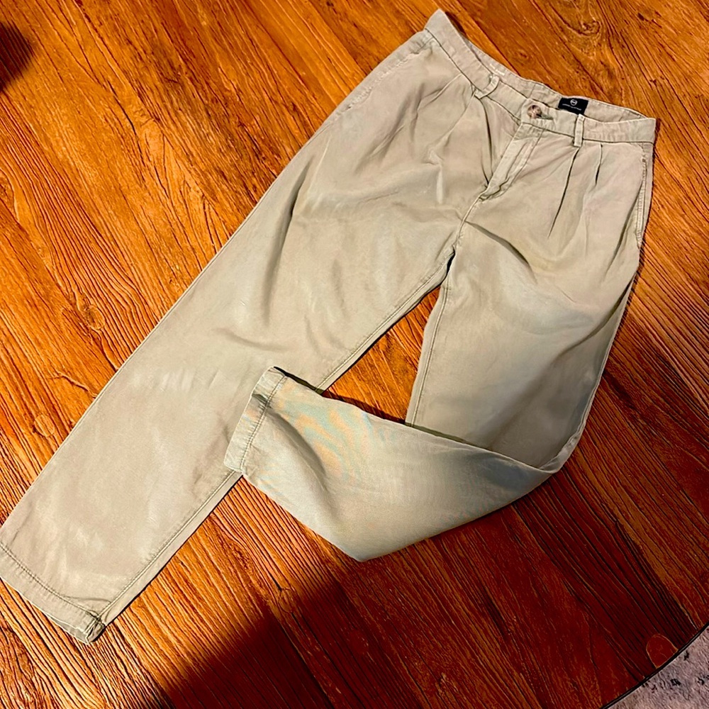 Women’s AG relaxed pleated trouser’The Evan’ lyocell, linen & cotton. Like new